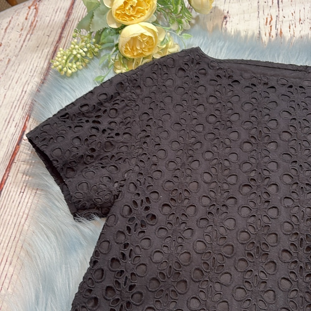 Kate Spade Black Eyelet Shift Dress - Size 4 - Picture 3 of 10